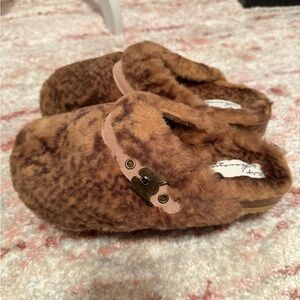 Vintage Havana Brown Fuzzy Slippers
